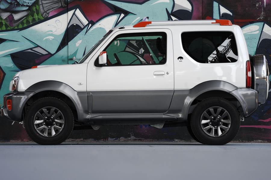  Suzuki Jimny Street 2015 года  (фото 9 из 11)